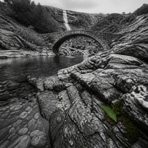 La cascade de Bucatoghju : une randonnée rafraîchissante entre pont génois et piscines naturelles